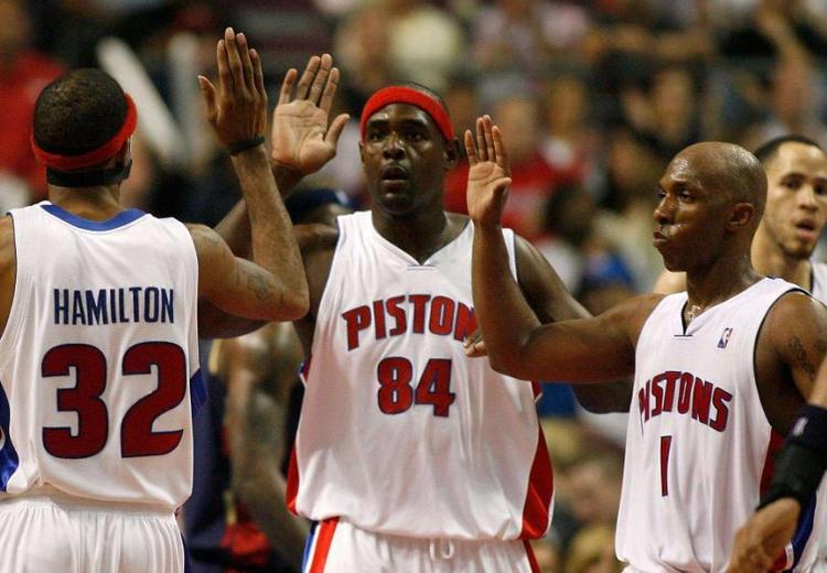 那不勒斯官方：吉尔摩周一将接受手术；据悉将缺阵至明年一月（那不勒斯官宣：吉尔摩将于周一接受手术，预计缺阵至明年一月）