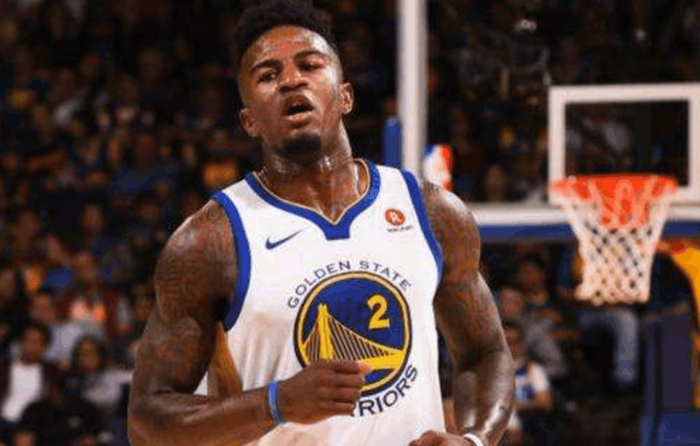 卡雷拉斯：我的位置是左边卫，但能适应教练在任何时候的要求（卡雷拉斯：本职左后卫，随时适应教练安排）