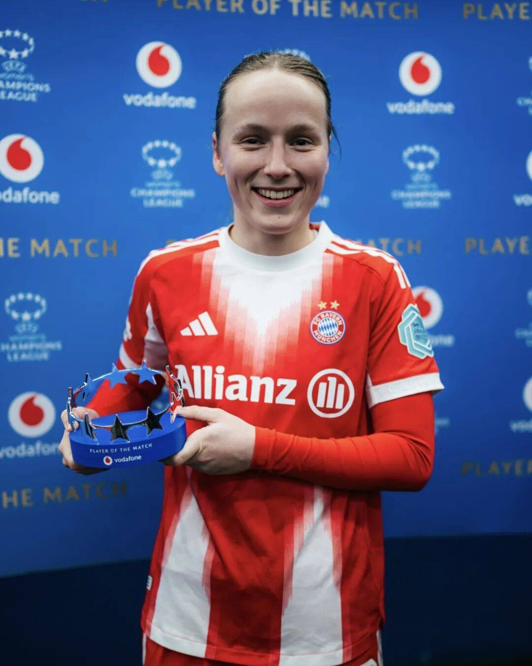 孔蒂：卡拉巴赫是这赛季的欧冠黑马；卢卡库还没做好复出准备（孔蒂称卡拉巴赫为本季欧冠黑马，卢卡库复出尚未就绪）