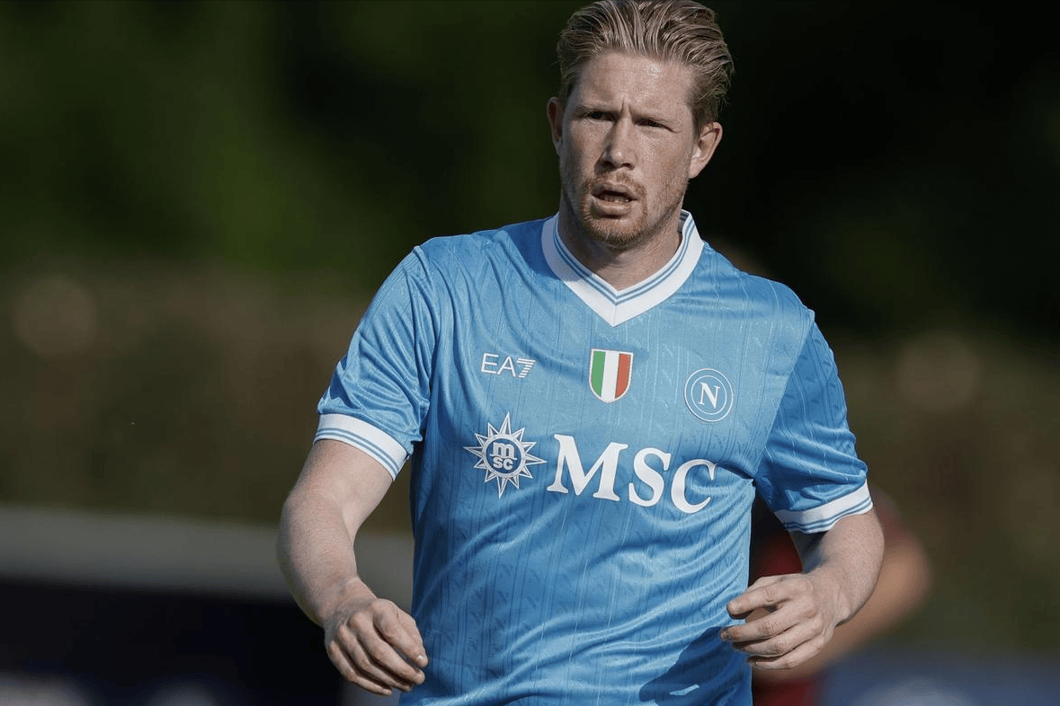 客战塞尔塔戴帽，莱万巴萨生涯第4次上演帽子戏法（莱万客战塞尔塔完成帽子戏法，巴萨生涯第4次戴帽）