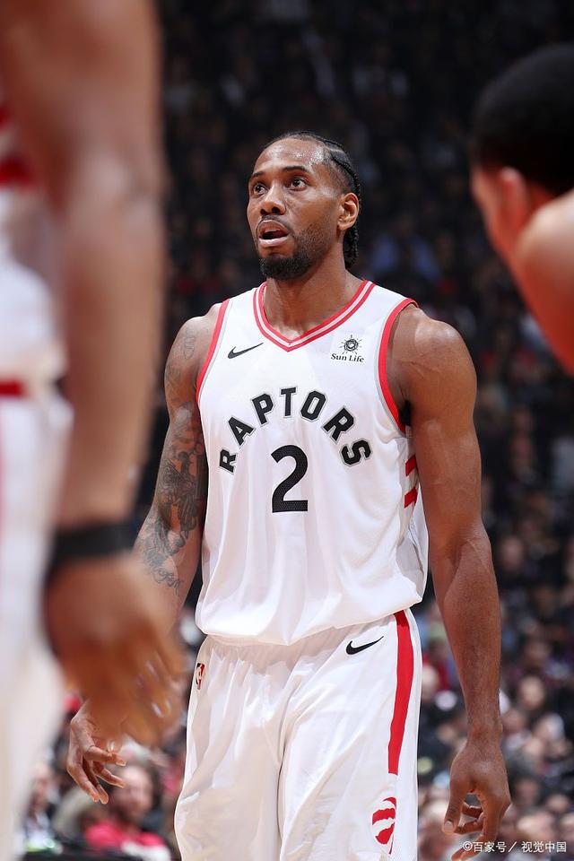 掘金约基奇三双末节爆发（约基奇砍三双 末节发力助掘金）