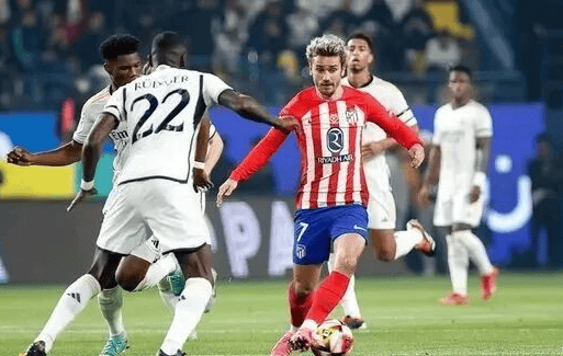 两粒禁区外欧冠进球被拿来与皮耶罗比较，福登：我很荣幸（欧冠两记禁区外破门被拿来与皮耶罗相提并论，福登：深感荣幸）