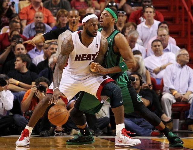 在的中游球 在的中游球